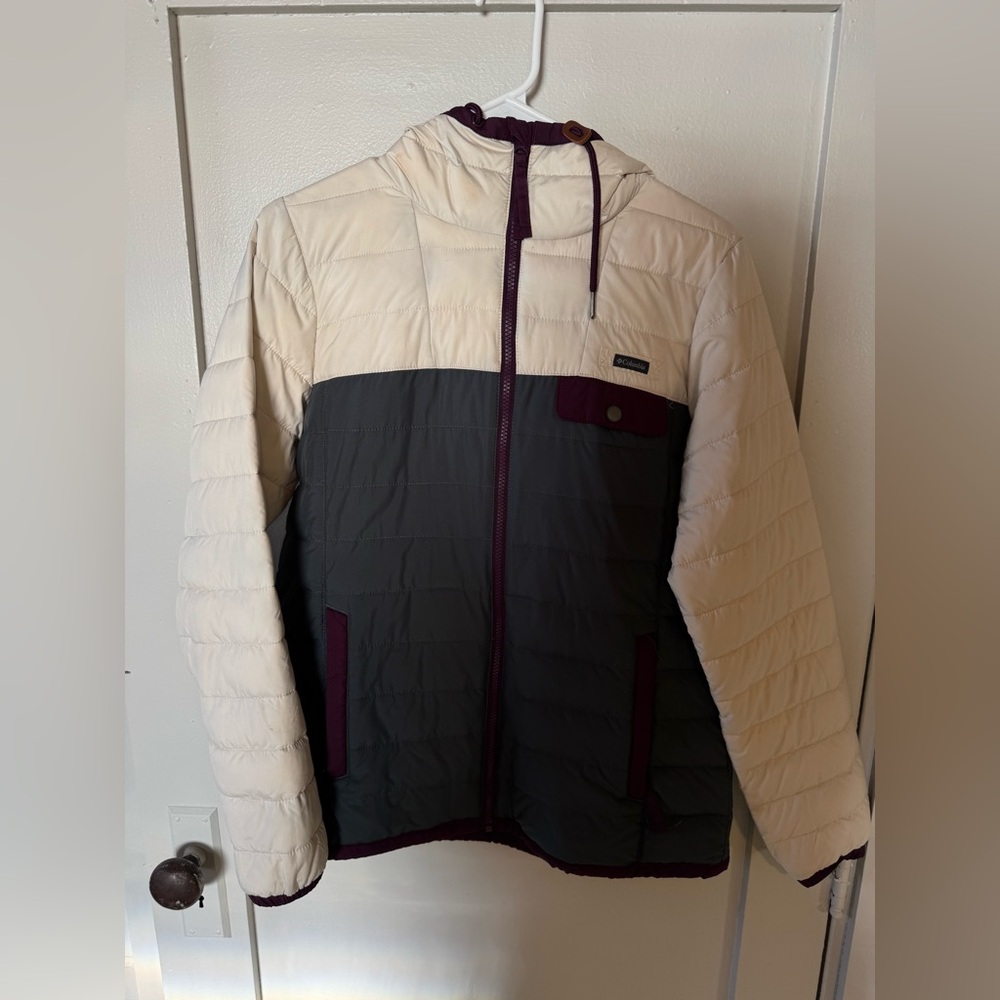 Stylish Columbia Cream and Gray Puffer Jacket